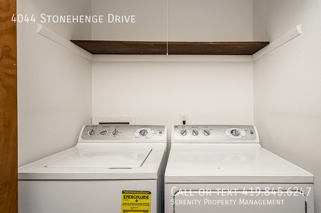 Building Photo - 4044 Stonehenge Dr