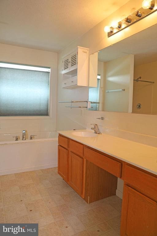 Building Photo - 307 Dinali Dr