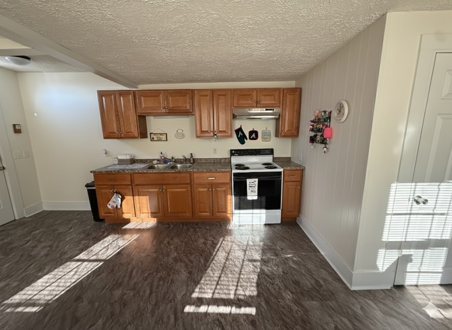 Building Photo - 22-24 Green St