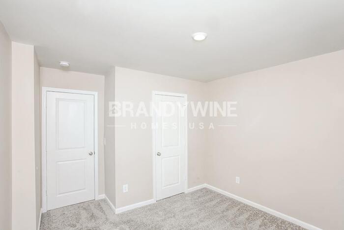 Building Photo - 506 Glenmanor Dr