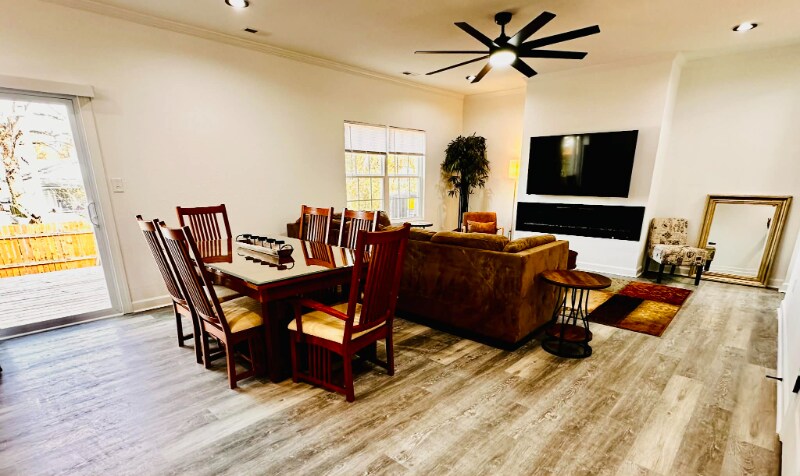 Building Photo - 236 Buxton Ave