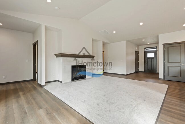 Building Photo - Brand New 4 Bed 2.5 Bath Home in Post Falls!!