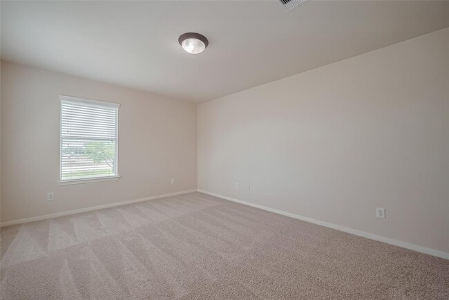 Building Photo - 21627 Cozy Hollow Ln