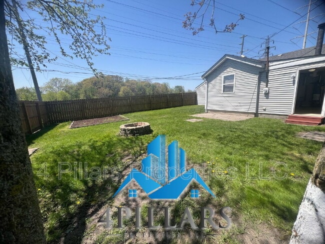 Building Photo - 2612 Vine Ct