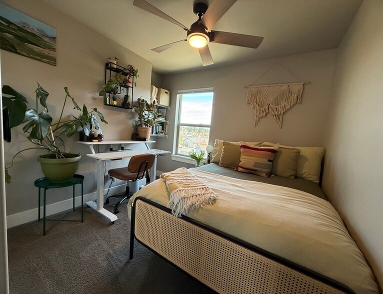 Building Photo - 20130 Carson Creek Ct