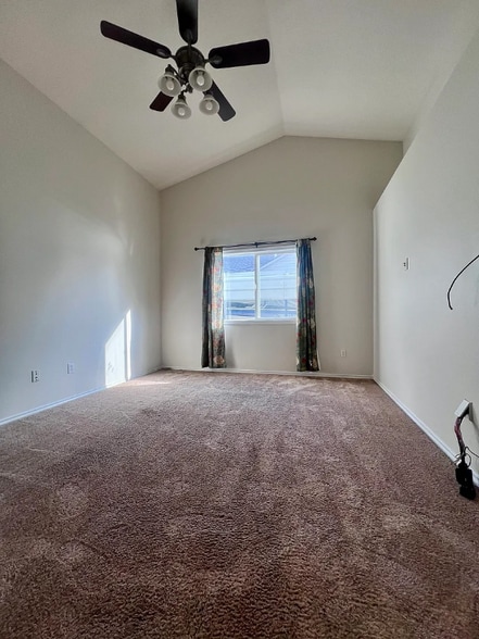 Building Photo - 16845 N Darmady Loop