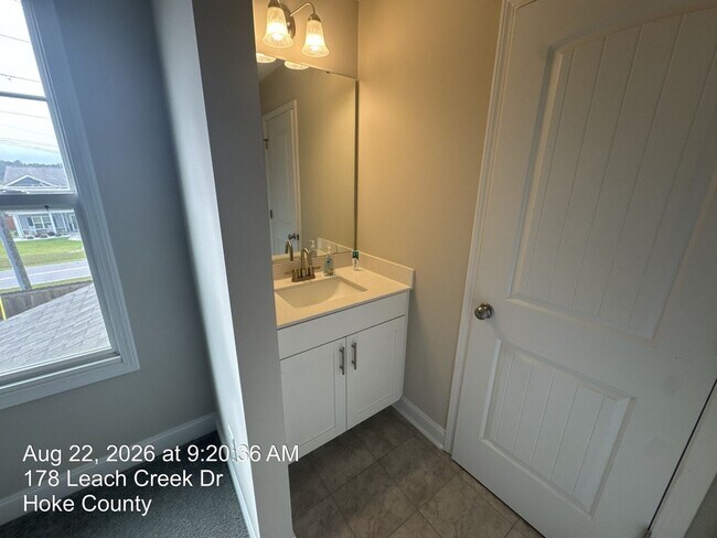 Building Photo - 178 Leach Crk Dr