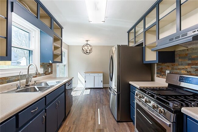 Building Photo - 6080 Stone Wood Dr NW