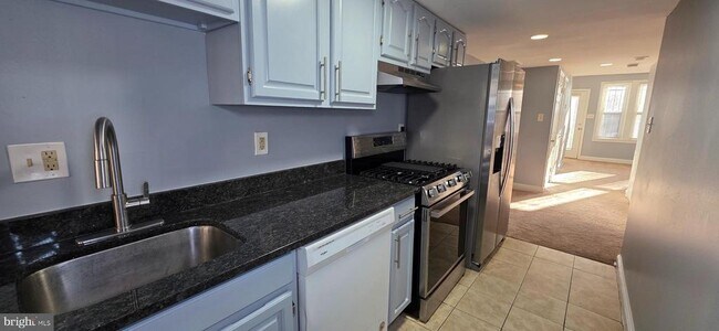 Building Photo - 1220 16th St NE