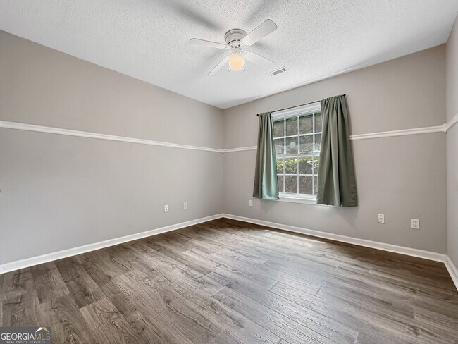 Building Photo - 77 Paces Landing Way