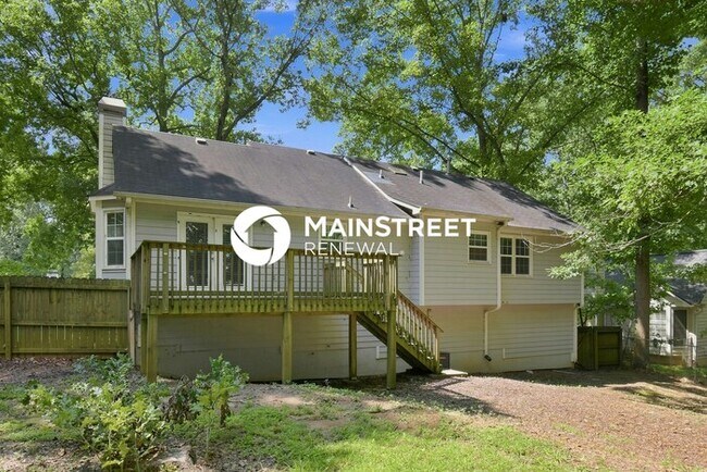 Building Photo - 3 Bedroom Pet-Friendly Home in Marietta, GA with Main Street Renewal
