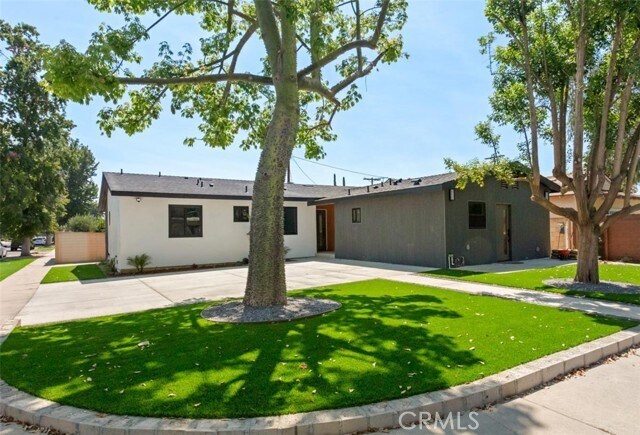 Primary Photo - 6722 Hesperia Ave
