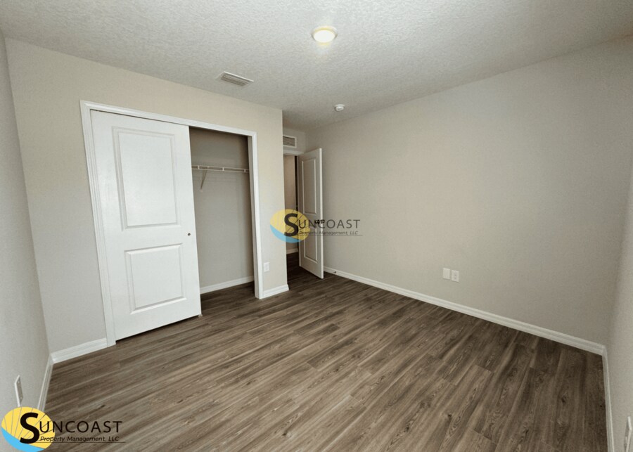 Building Photo - 4251 Spring Park Rd