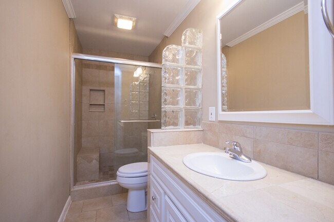 Building Photo - All on one level comfort rancher