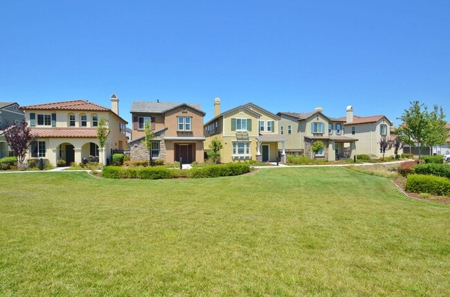 Building Photo - $3,950 / GORGEOUS 4 BEDROOM MODEL HOME IN EDEN SHORES AREA OF HAYWARD