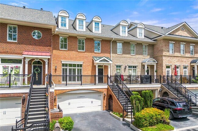 Building Photo - 15 Buford Village Walk