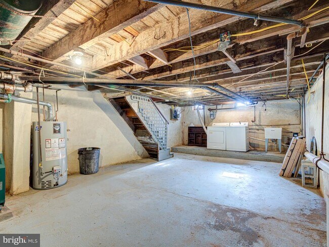 Building Photo - 1439 N Howard St