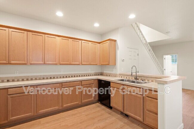 Building Photo - 2713 NE 87th Ave