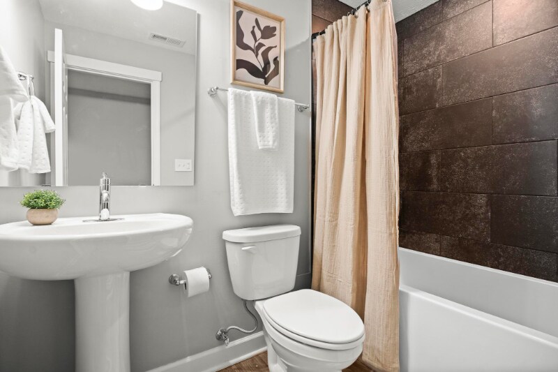 Building Photo - 2273 E 100th St