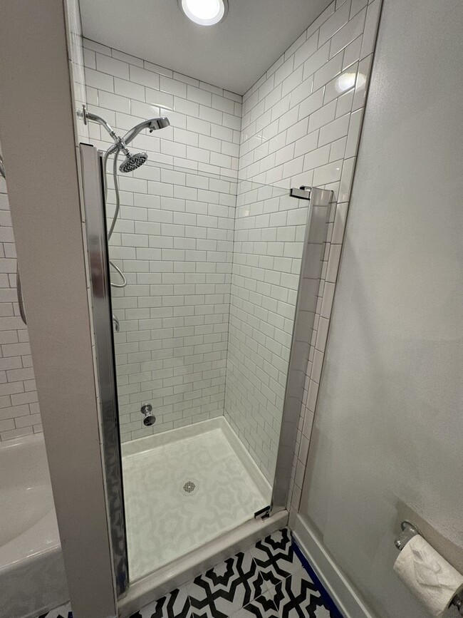 Building Photo - 1733 W Crystal St