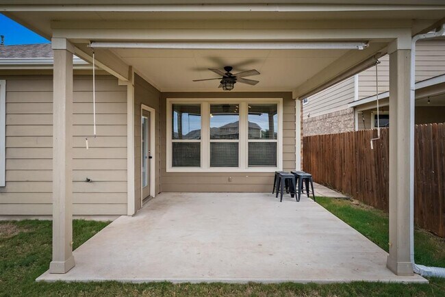 Building Photo - 408 Andele Way