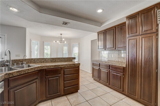Building Photo - 9405 Mast Dr