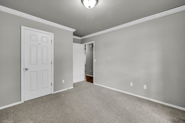 Building Photo - Welcome to this gorgeous home in the highly desirable Eddington Place neighborhood!