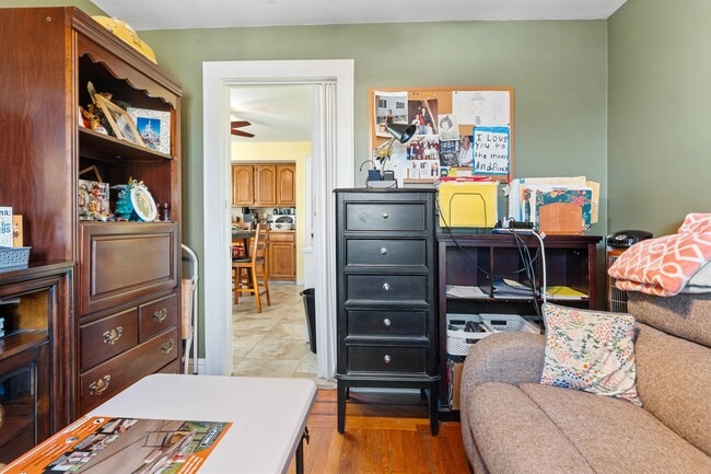 Building Photo - 1041 Stonewall Ln