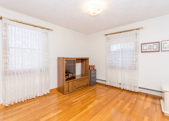 Building Photo - 80 Woodcliff Dr