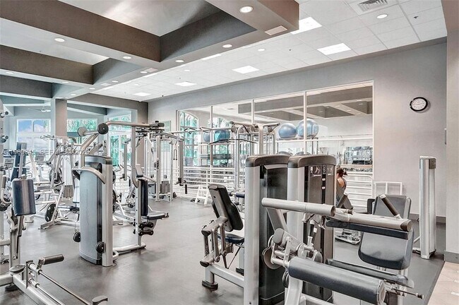 Building Photo - 10730 NW 66th St