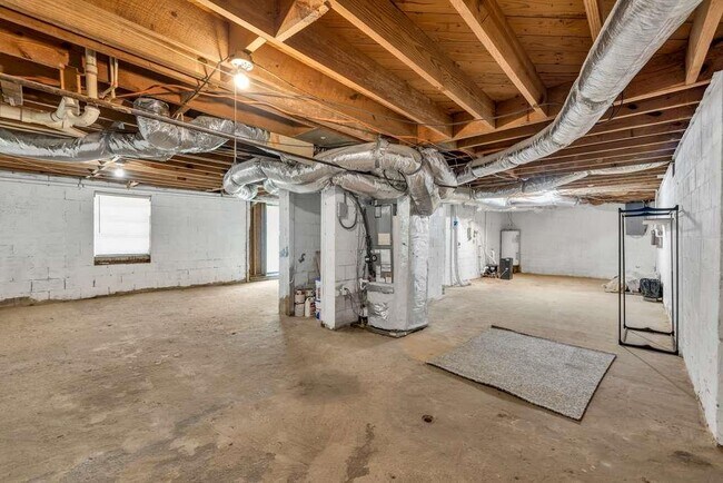 Building Photo - 775 Gordon St