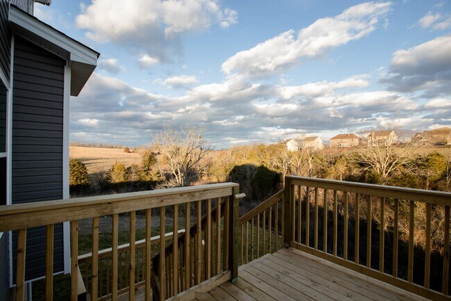 Building Photo - 932 Camden Ct