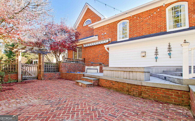 Building Photo - 795 Birkdale Dr