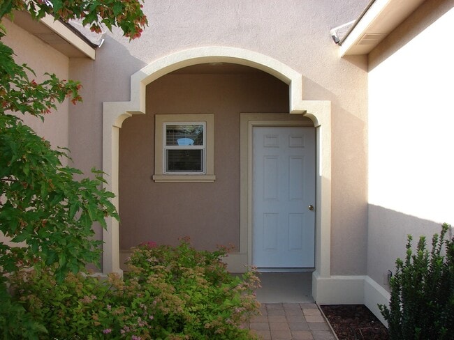 Building Photo - 9904 Mia Ln