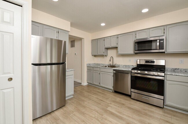 Building Photo - 10709 Gideon Ct
