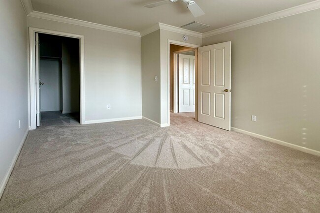 Building Photo - 1876 Heritage Way