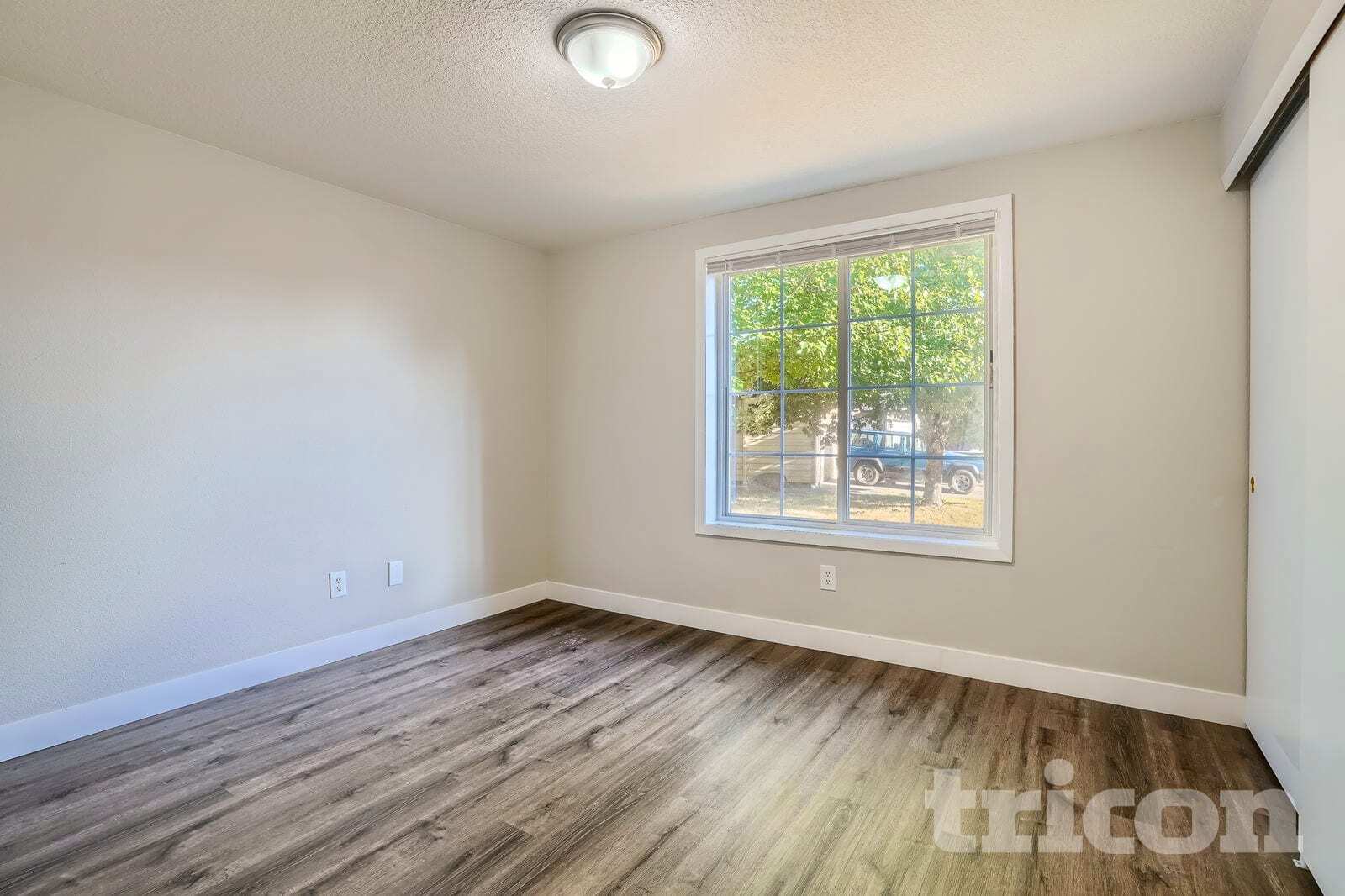 Building Photo - 803 NW 20th Cir