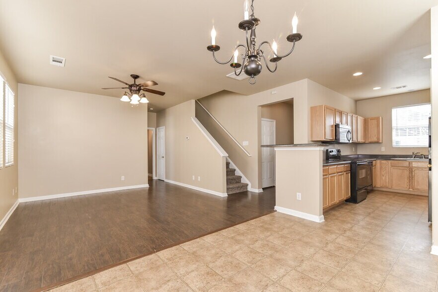 Building Photo - 3974 Cutler Donahoe Way