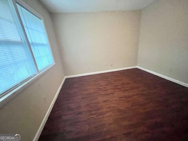 Building Photo - 100 Chalfont Dr