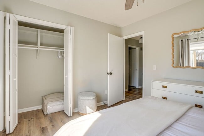 Building Photo - Spacious 2BR Home Near JMU –