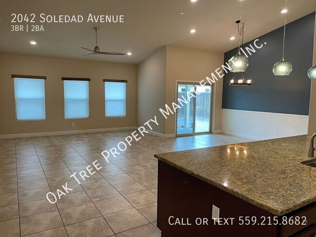 Building Photo - 2042 N Soledad Ave