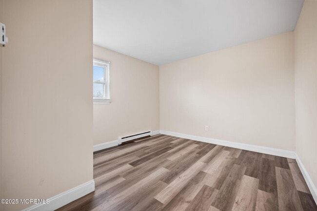 Building Photo - 175 Buckelew Ave