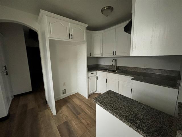 Building Photo - 401 E Freeman St