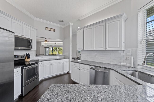 Building Photo - 2573 Country Golf Dr