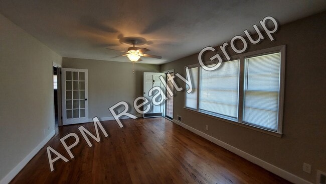 Building Photo - 1615 S Beltline Blvd
