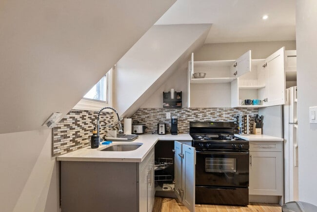 Building Photo - 61 Washington Terrace