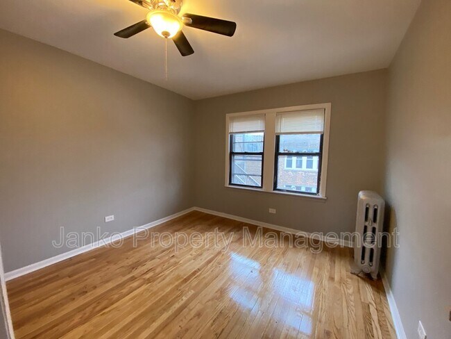 Building Photo - 2916 W 64th St