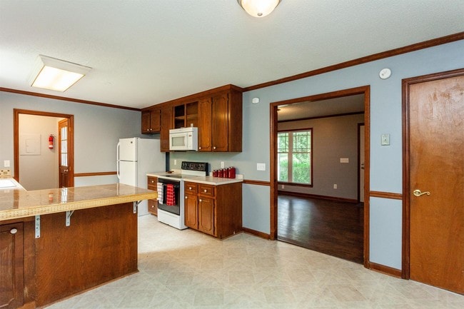 Building Photo - 1012 Windward Psge