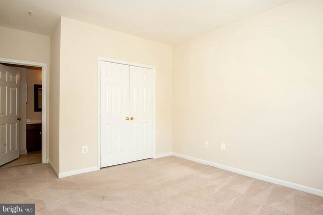 Building Photo - 6541 Grange Ln