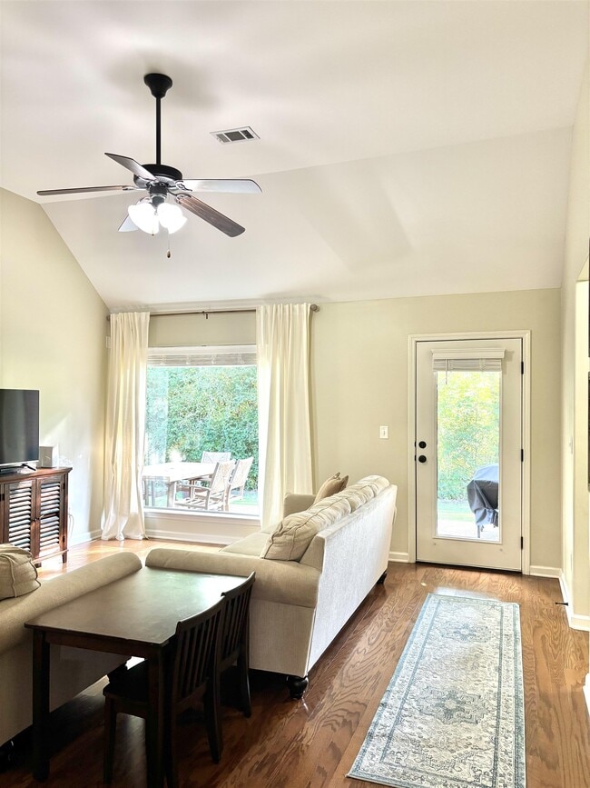 Building Photo - 6399 William Hill Dr